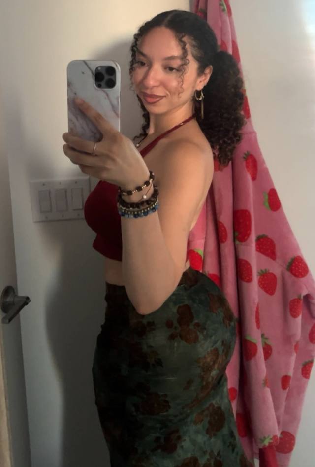 𝐯𝐞𝐫𝐢𝐟𝐢𝐞𝐝 ✔️™️®️ Private Indulgence with a Dangerous Twist Desire” Flawless Figure, Naughty Mind – What Are You Waiting For?”•