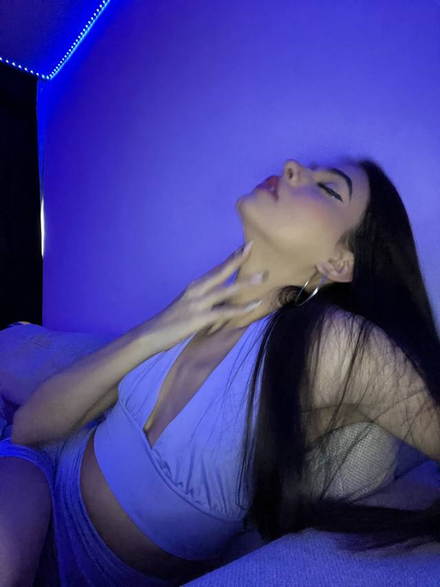 I’m down for incall and outcall service 👅👅🥵🥵