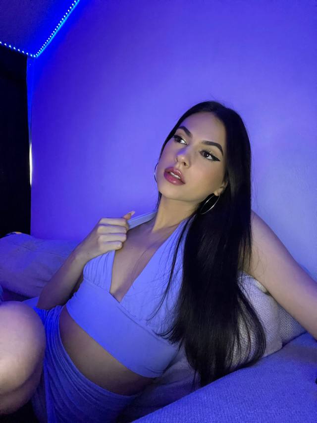 I’m down for incall and outcall service 👅👅🥵🥵