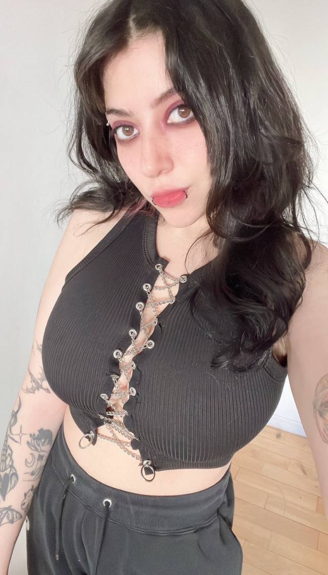 I accept payment in person text message: +1(234)370-0624 let meet up and I sell content 💦 dm for any kind of party favors ‬ 🫦