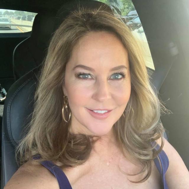 I'M A SPECIALIST & LICENSED MASSAGE THERAPIST CATERING TO MEN WHO NEED A PROFESSIONAL MASSAGE IN A PERFECT RELAXED SETTING