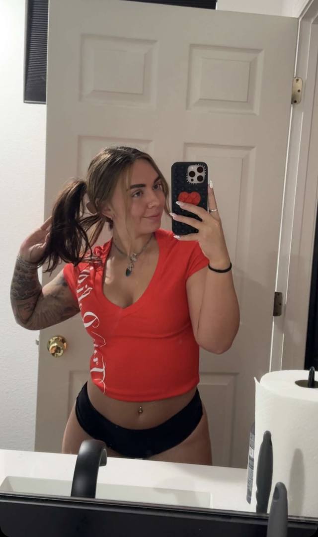 Available for hot fun and link ups👅🥵👿