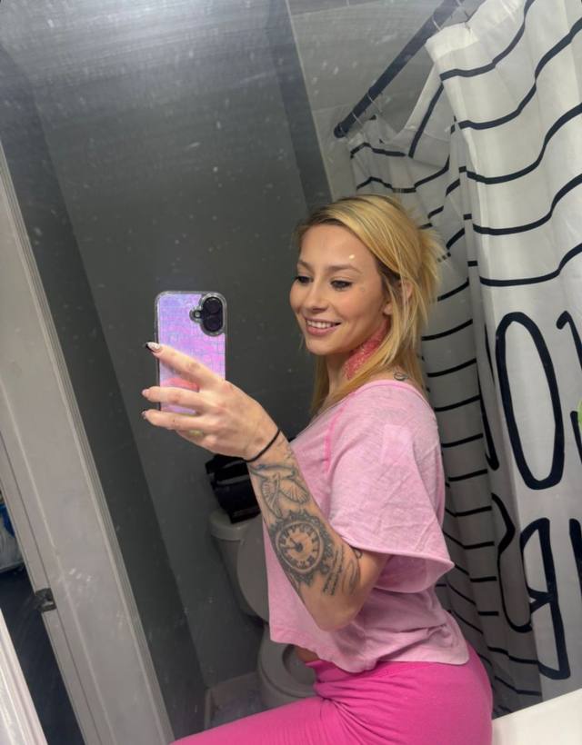 Discreet Paid Chat, Sexting & Exclusive Adult Content