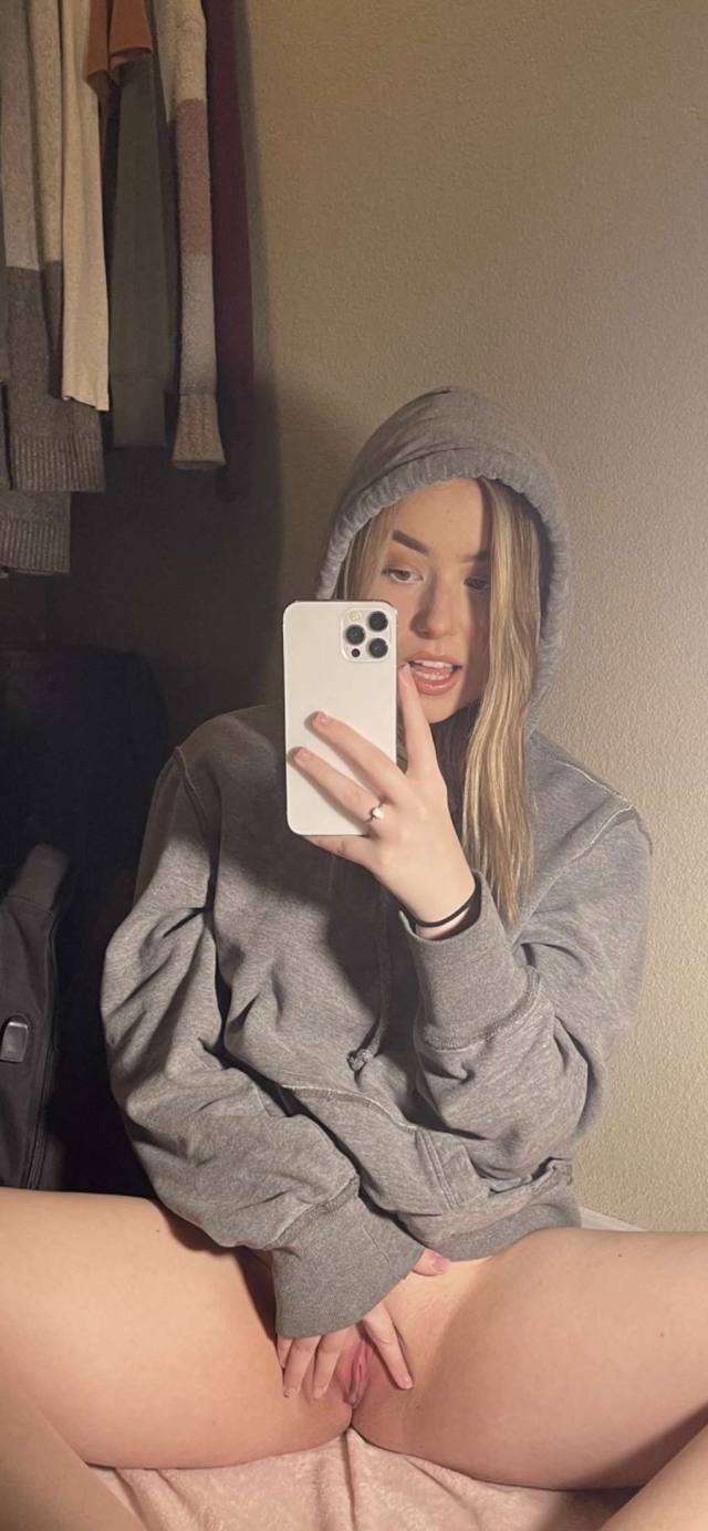 Mommy wants  to sneak around while hubby isn’t looking.. tele:Spacdom