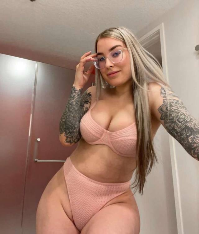 PAYMENT ON ARRIVAL IN PERSONVREAL AND READYÖOUNAUGHTY FUNS CLEAN OTIGHT WET & PUSSY @UI'M AVAILABLE FOR BOTH INCALL OR OUTCAL