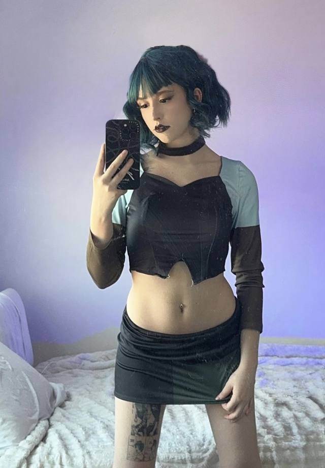 Hi 👋 it’s Megan and I need this cheeks clapped tonight 🍑🍆💦. Hit me up