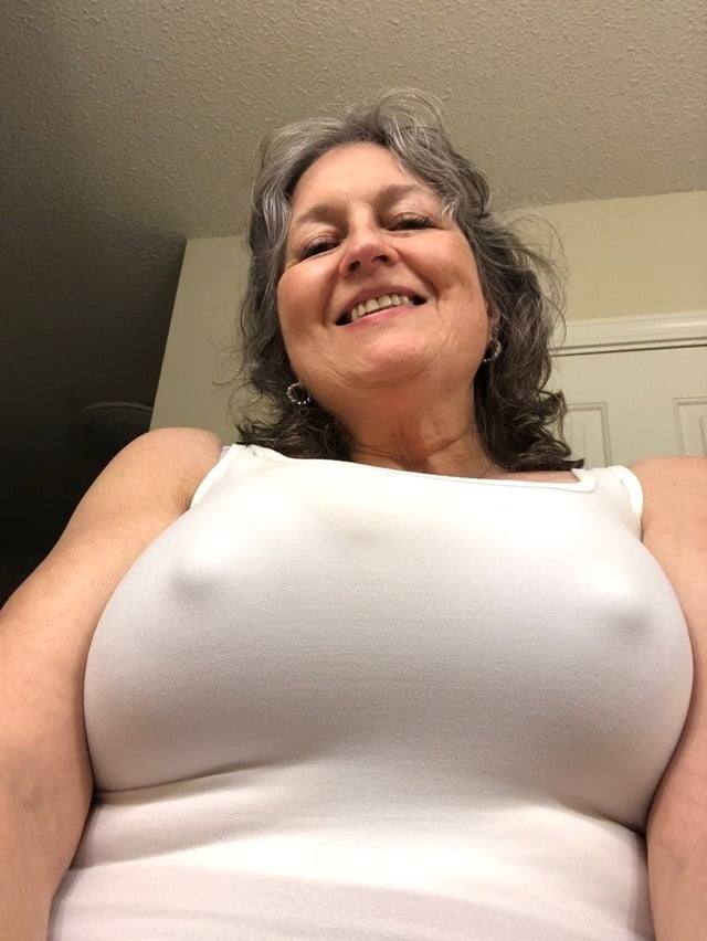 I'M AVAILABLE FOR FULL BODY RUB AND FULL SERVICE& I WORK ALONE, TEXT ME NOW FOR AN UNFORGETTABLE EXPERIENCE