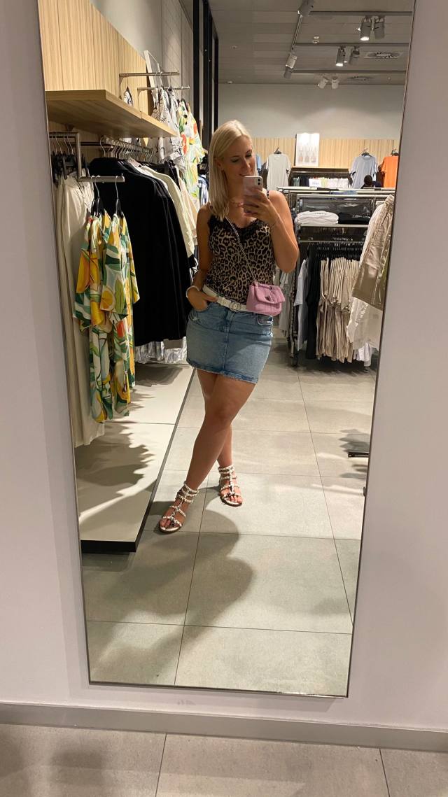 NO PAYMENT INVOLVED- I'm a SEXY SINGLE MOM AVAILABLE FOR MEET AND F##K AS LONG AS YOU KNOW HOW TO USE