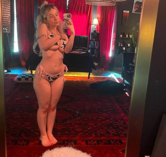 I’m Available 💦🍑🍆💦🍑🍆