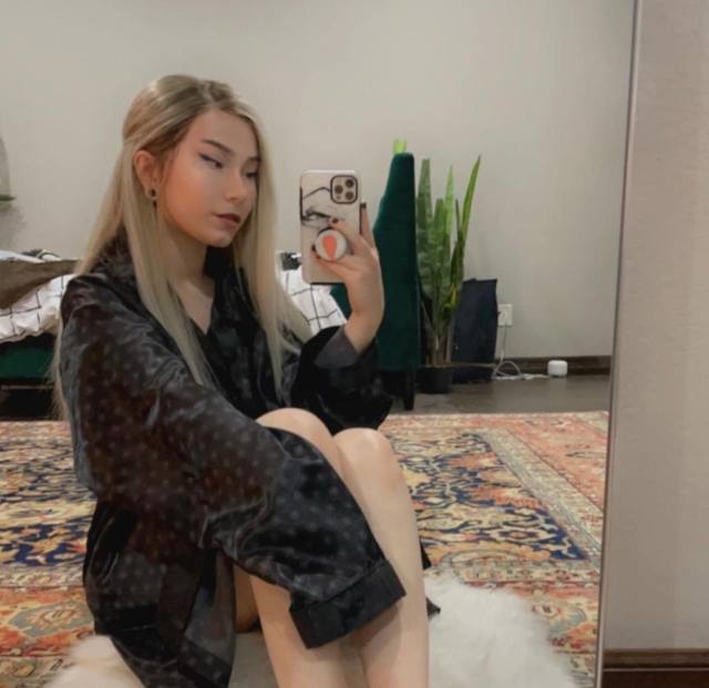 I’m Available 💦🍑🍆💦🍑🍆