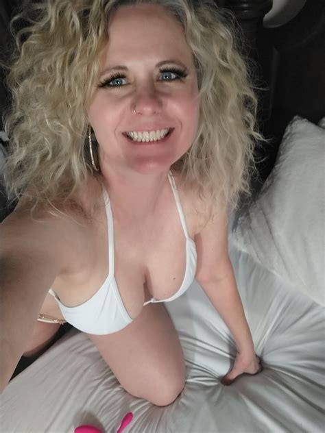 I,m available for hookup 24/7