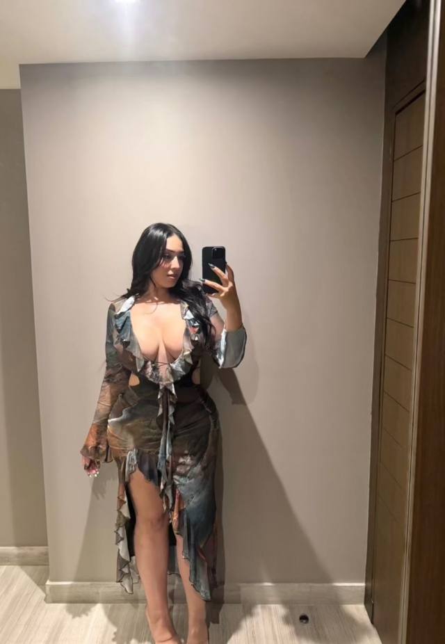 Hey I’m Michelle Guzman by name, I’m available for all type of sex service and I sell nice content, FaceTime fun and videos a