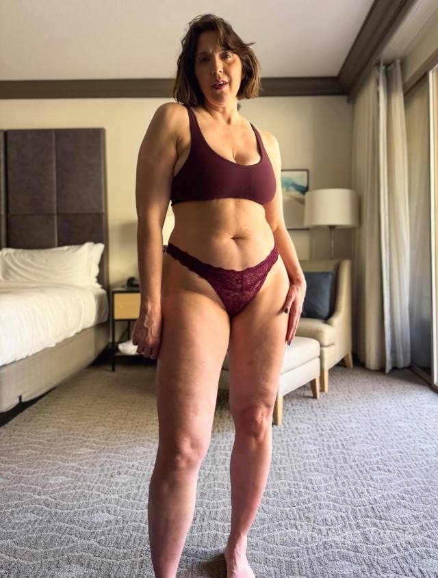 47 years old PROFESSIONAL, INDEPENDENT, MATURE MASSEUSE, I OFFER ALL KINDS OF MASSAGE\HAPPY ENDING TO YOUR BEST SATISFACTION