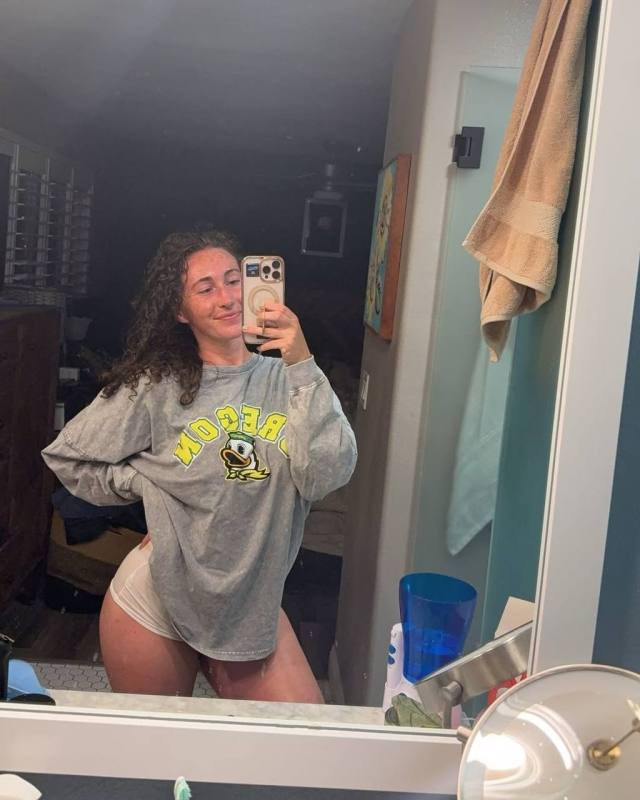 Hi I’m Gabriella the latest juicy girl right now🥺💦🍑🍆  I’m available text me +1615-802-3278… Mail : bg705811@gmail.com