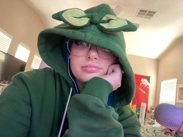 Am new here ❤️Am available for fun ✔️video chat me telegram… @mhcamy