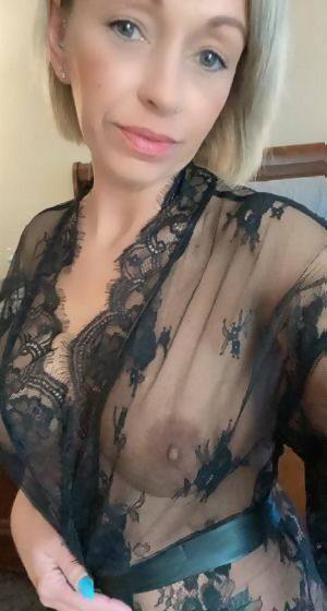 ❤️✅☑️40 Years Old MoM 💚DOGGY STYLE FUCK💚FULL NIGHT ENJOY🦋YOUR HOME🏠OR MY BEDROOM☑️✅❤️✅☑️OUTCALL/INCALL/CAR FUN