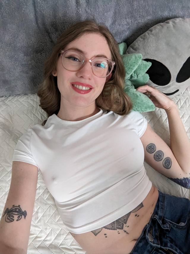 m a caring, loyal, and down-to-earth woman who believes real connection starts with honesty and kindness. I value loyalty, re