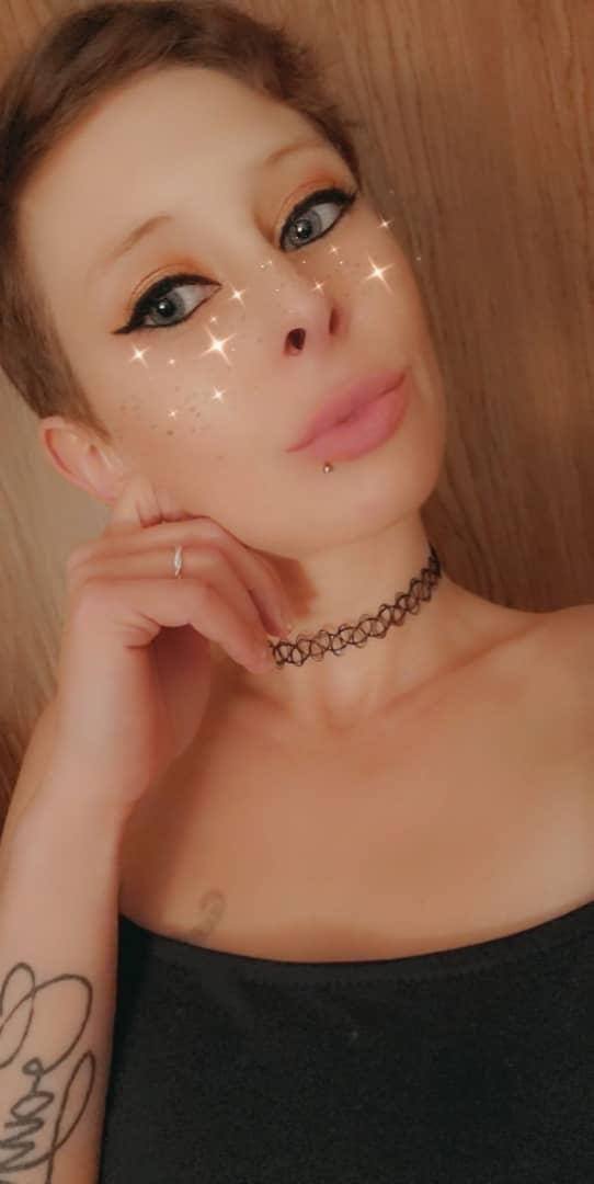 I’m loyal and trustworthy lady you can trust 🥰