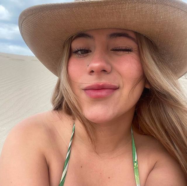 MATURE MINDED READY TO TASTE WHAT I GOT HIT ME UP