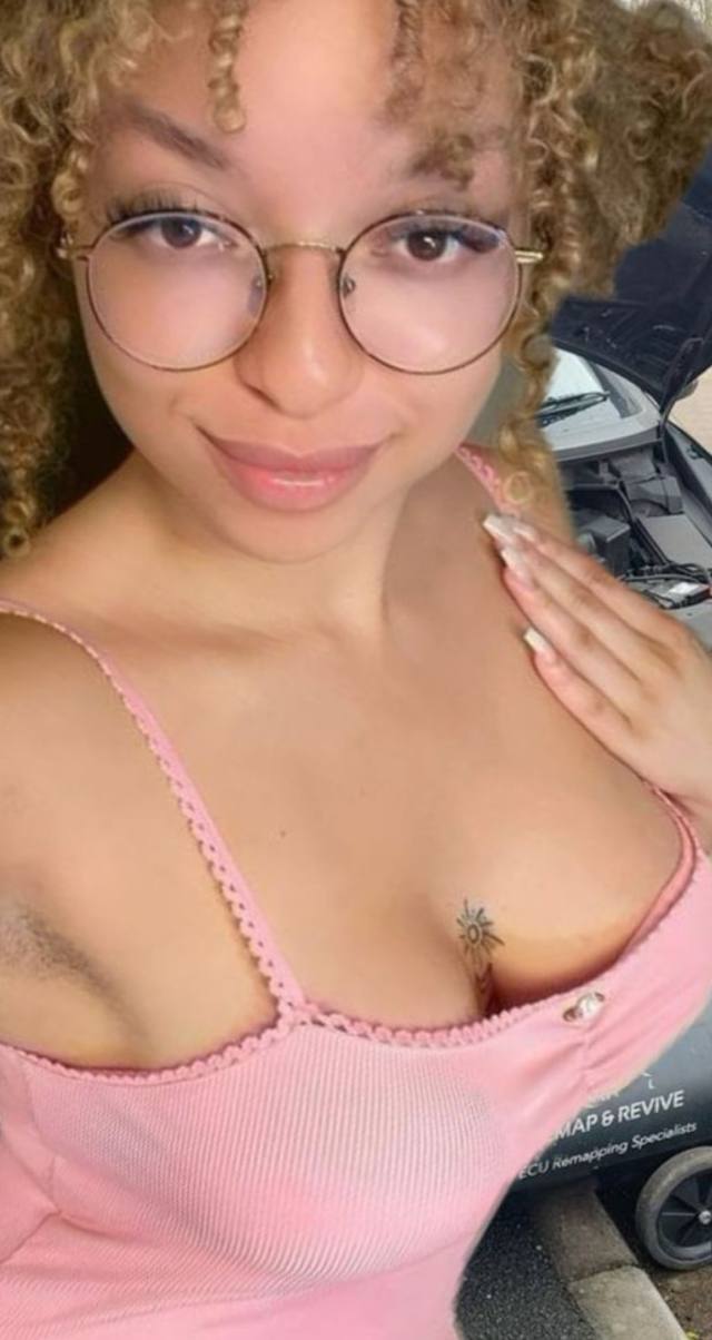 I’m available for hook up and massage