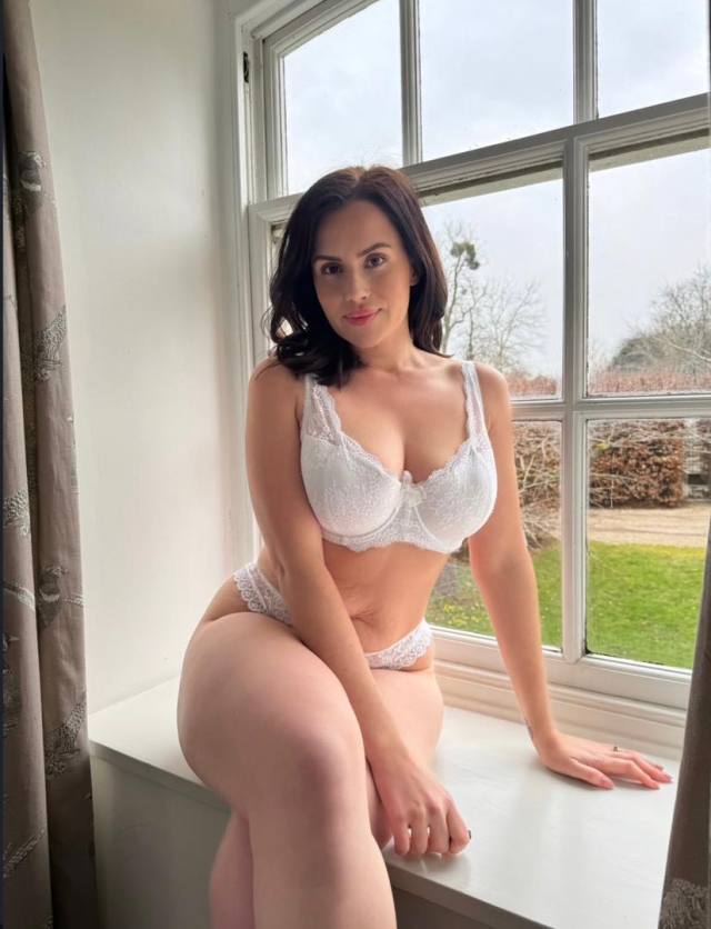 Bodyrubs ❤️🤫😋 Hello Am Sandra💕 🤫😋😋 CALL ME +19062567831 Cash PAYMENT ❤️❤️ I AM A LICENSED MASSAGE THERAPIST TO MEN& FEMALE WH
