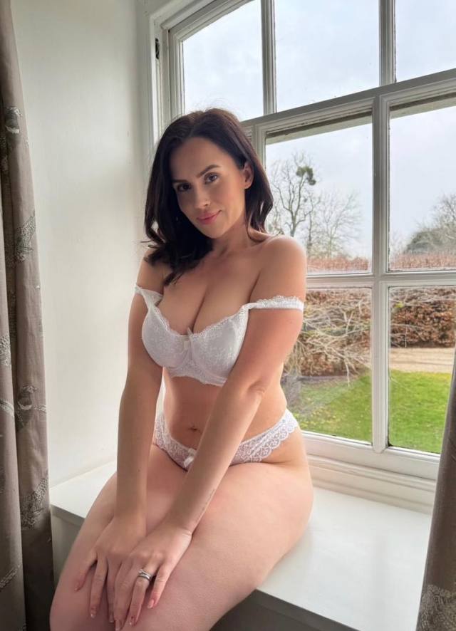 Bodyrubs ❤️🤫😋 Hello Am Sandra💕 🤫😋😋 CALL ME +19062567831 Cash PAYMENT ❤️❤️ I AM A LICENSED MASSAGE THERAPIST TO MEN& FEMALE WH