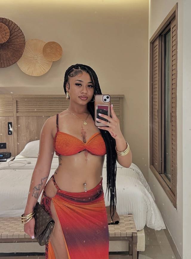 HORNY AND WET💦🤤CLEAN T!TS AND PUS$Y👅😻 Text me here (607)-261-5348