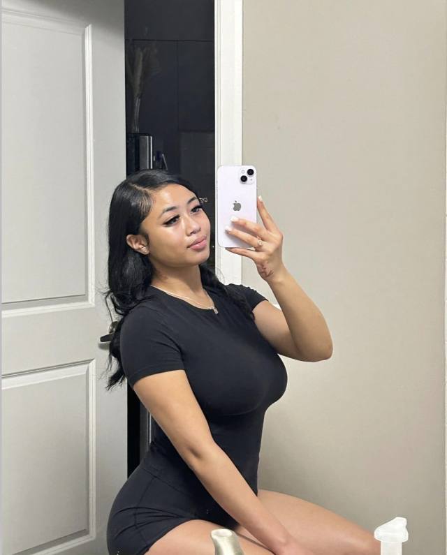 HORNY AND WET💦🤤CLEAN T!TS AND PUS$Y👅😻 Text me here (607)-261-5348