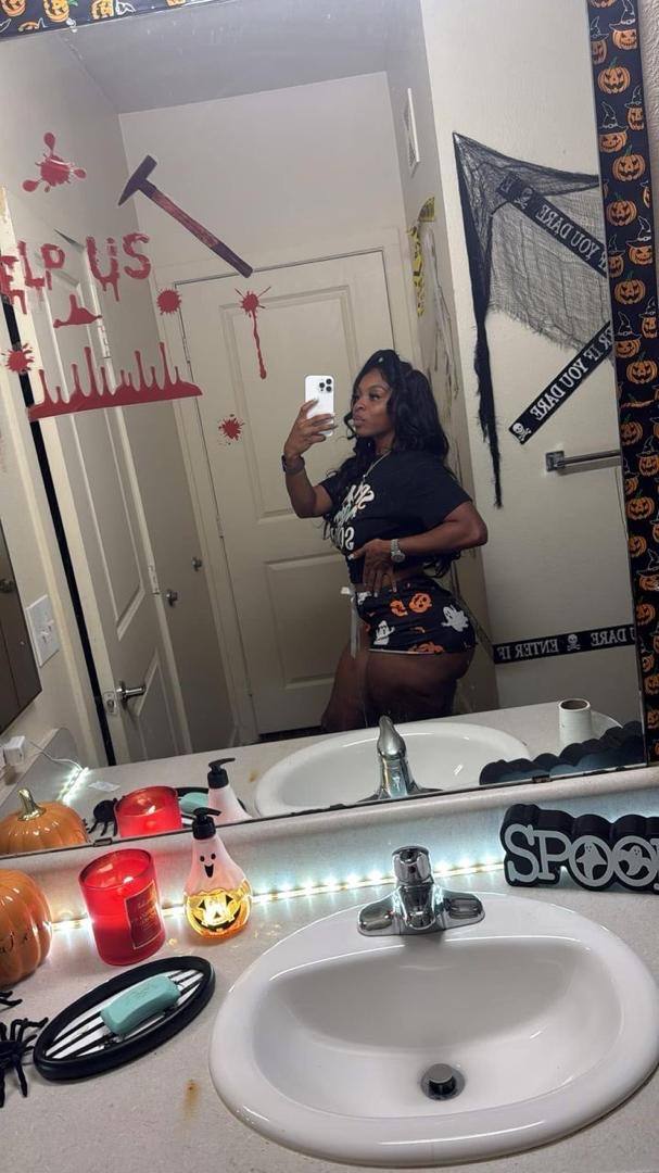 IM AVAILABLE FOR FUN TEXT ME IF YOU NEED ME