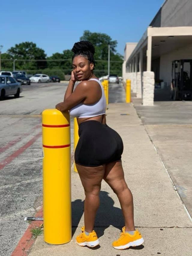 IM AVAILABLE FOR FUN TEXT ME IF YOU NEED ME