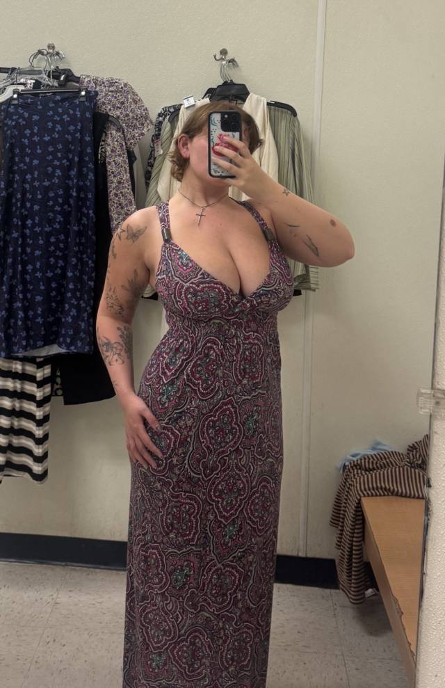 Elegant, confident, and easygoing female companion offering a relaxed and discreet experience