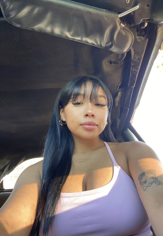 I'm Anna,I'm available for meetup fun add me on Snapchat @xxl_3010 or Text me 8502424354 on telegram @tianaex and on Twitter(