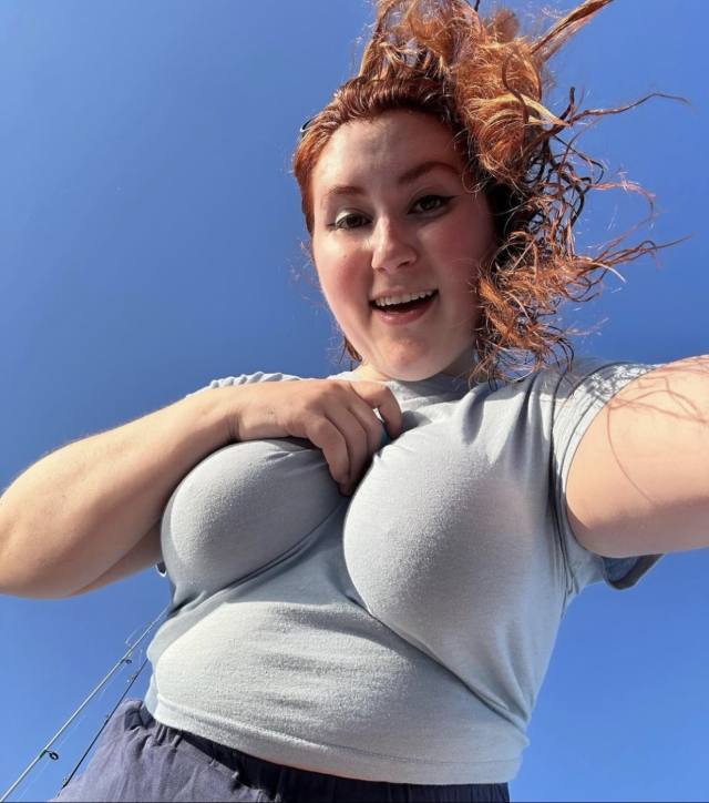 Am here to fuck and make my client happy  🍑