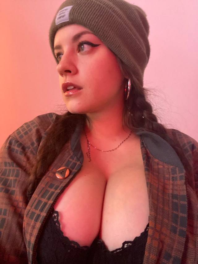 IM LOOKING FOR A SERIOUS RELATIONSHIP WITH A MATURE MEN ONLY