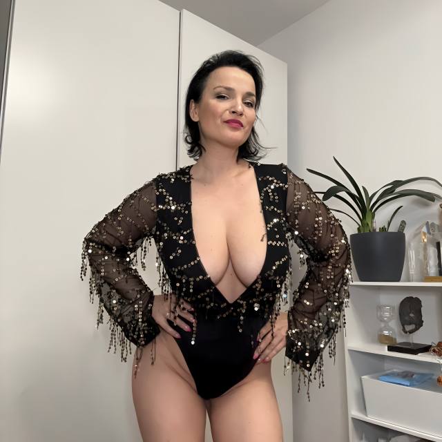 As a licensed massage therapist, I specialize in delivering professional, restorative massage therapy designed to help men re