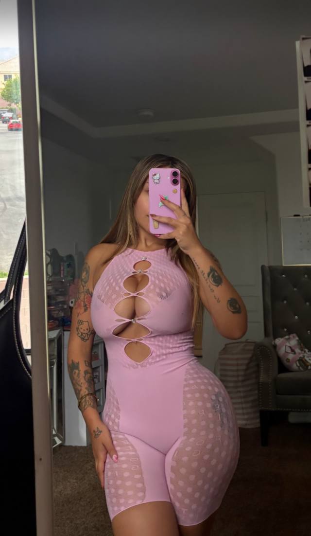Available now for Meet Up and Full Body Massage with a happy ending 🥰 TELEGRAM-@debbiemassage19909