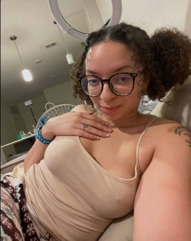 I’m available for hookup and message