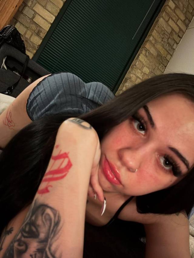 Kayla available for hookup and massage