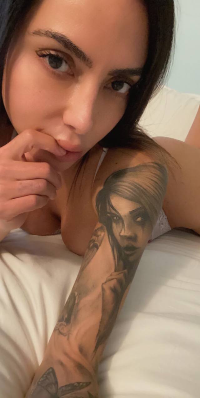 You're not just a client. You're an experience.✨All my photos are authentic no filters, no illusions. 5'7, 121lbs of refined