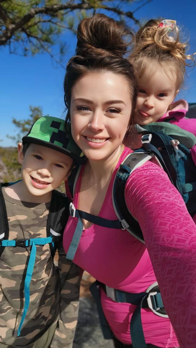 I’m a single mother with two kids looking for friend with benefit ✅💦💕