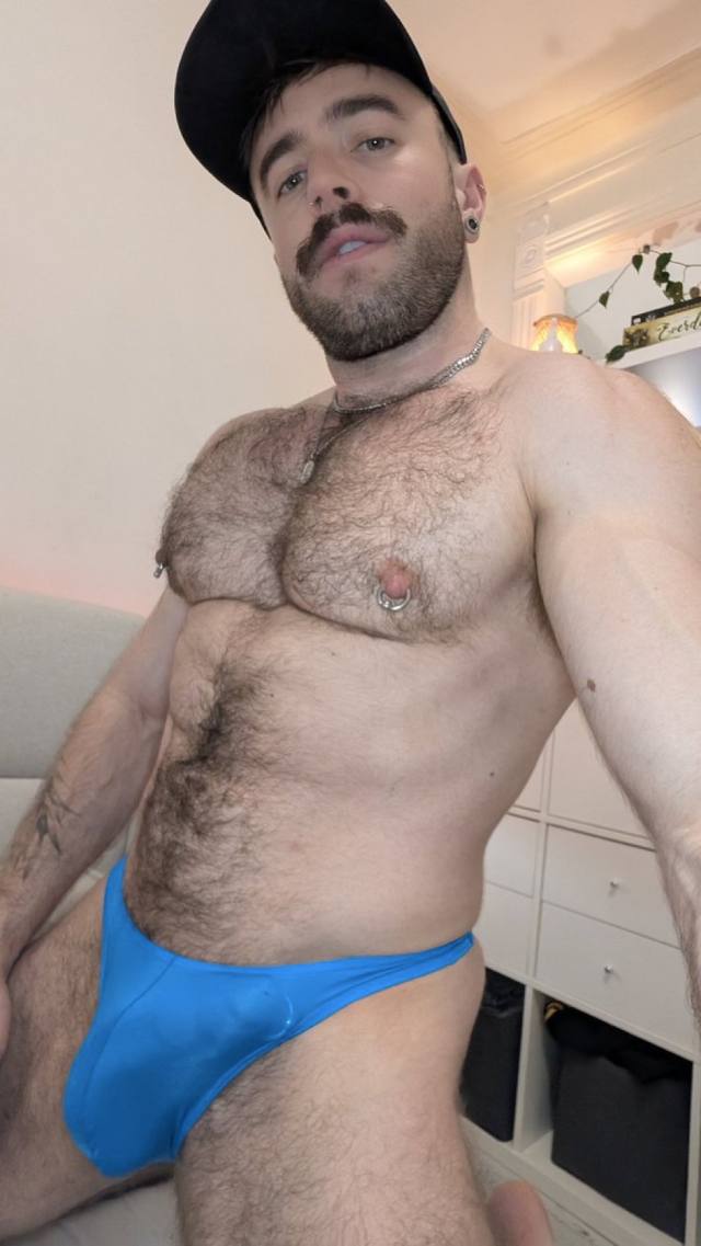 Hey 😘😍 GAY , straight ,   Down to fuck & Pro Massage Therapist 💆‍♂️💦🍆🍑 Slide in, let’s get wild 🔥🥵 New clients: +30 min free
