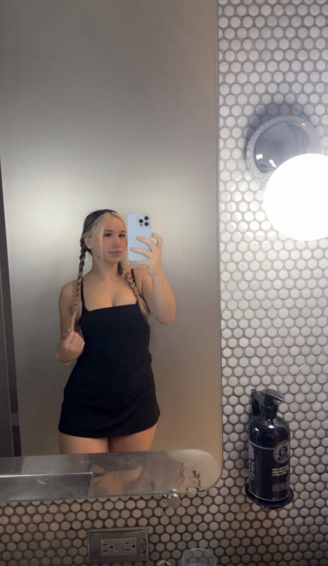 NO PAYMENT REQUIRED- SEXY SINGLE MOM FOR MEET AND FUCK AS LONG AS YOU KNOW HOW TO USE YOUR DICK 🍆🍑🍆💦.
