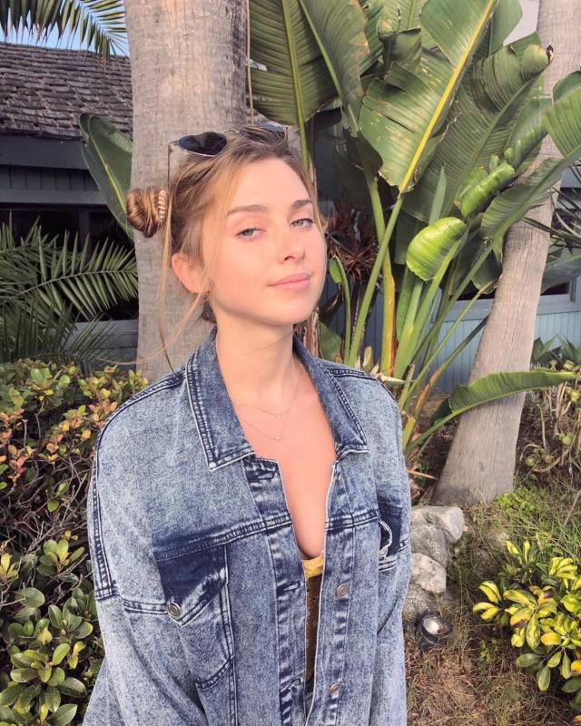 Am a hooker who love to have fun and I can do anything for money