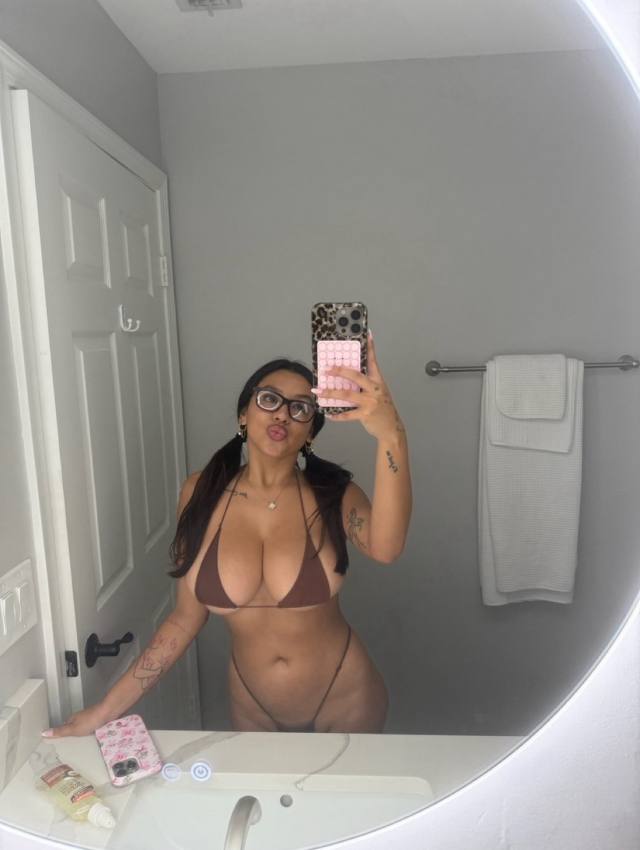 I’m available for both FaceTime or hot video ❤️‍🔥❤️‍🩹💖