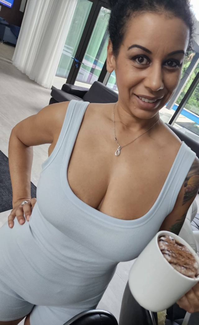 😈 NO PAYMENT REQUIRED 🔥 Craving a guy who actually knows how to work that dick 🍆just horny😈Text me 14022010378