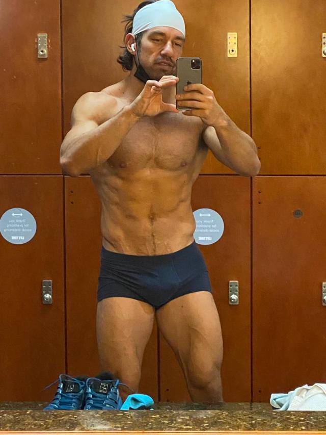 Male escorts// hookup