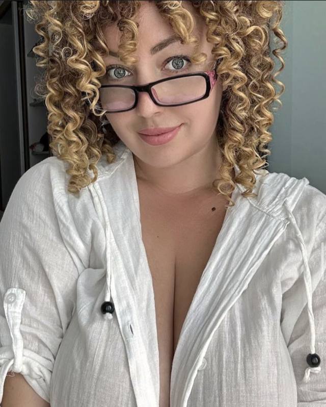 HERE SEEKING FOR FRIEND WITH BENEFITS