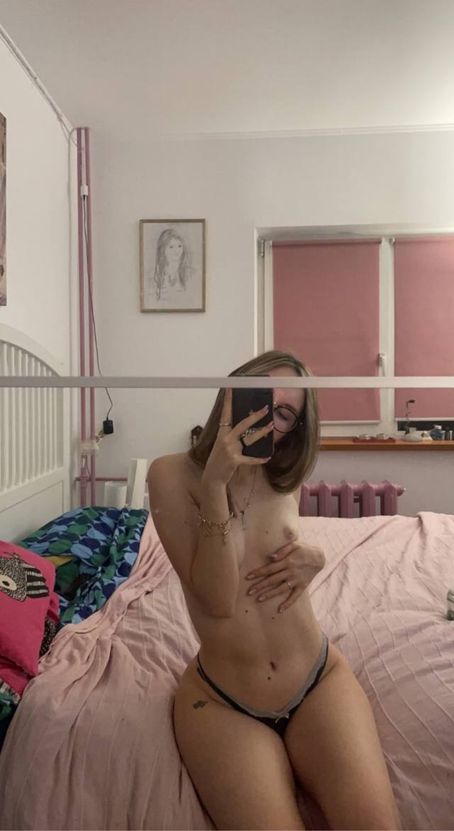 - [ ] Sexy girl available for both incall , outcall , car date