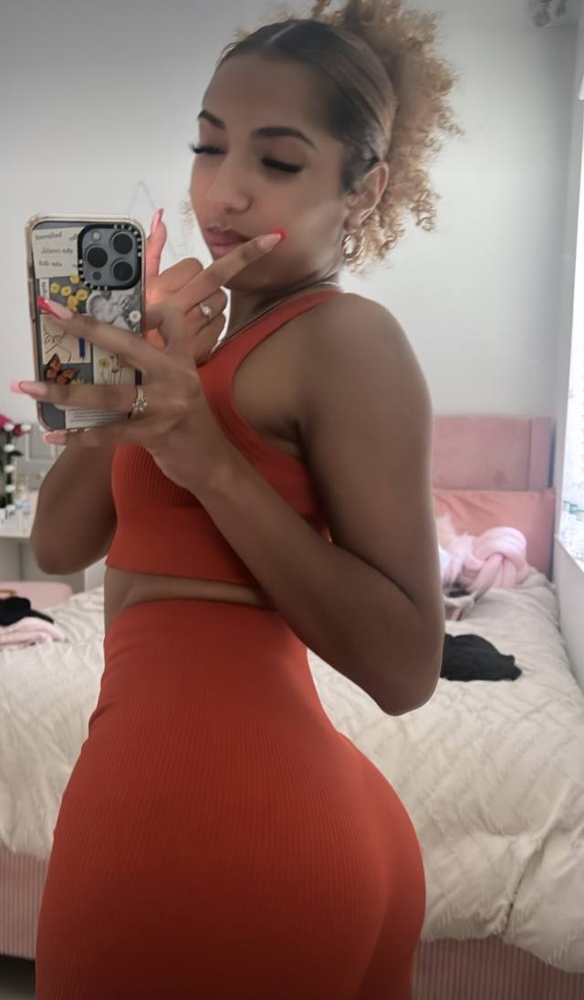 I’m available for fun and massage both incall and outcall service