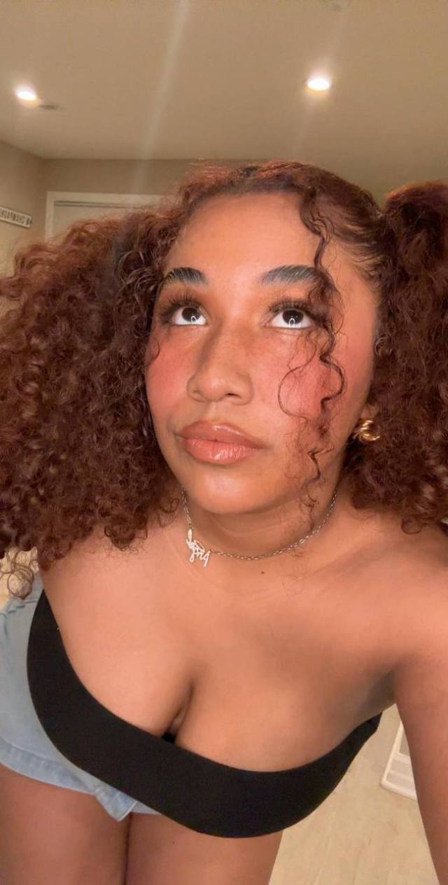 Dick-worshipper looking for her next altar